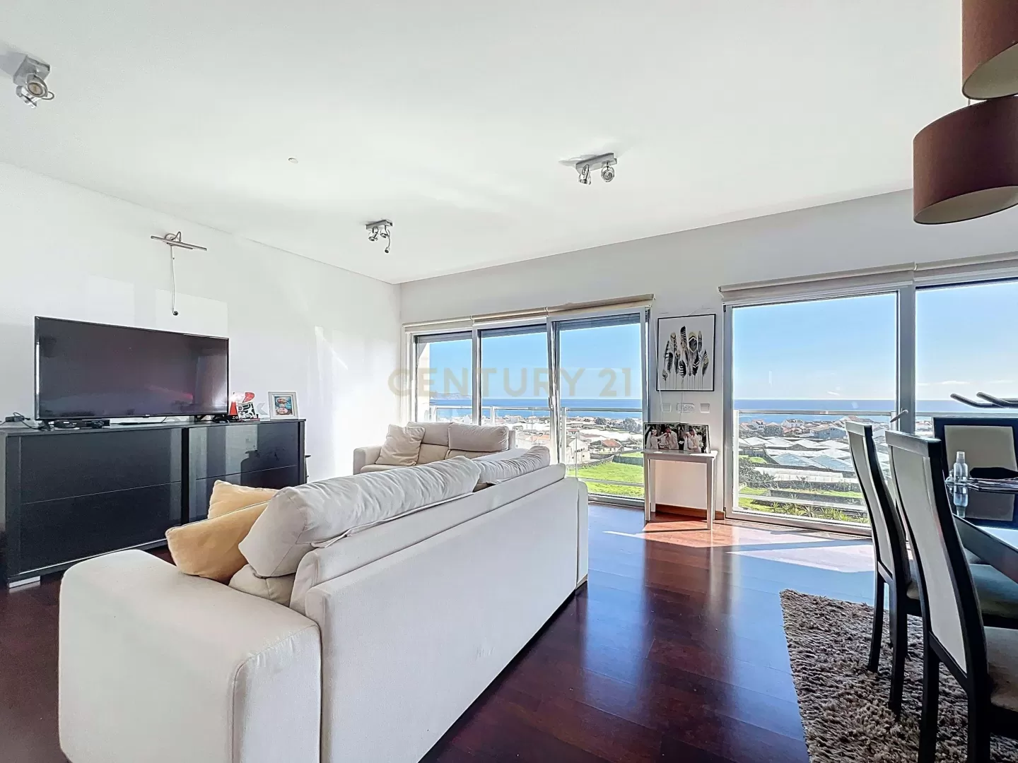Apartamento com Vista Mar próximo das praias e Ponta Delgada
